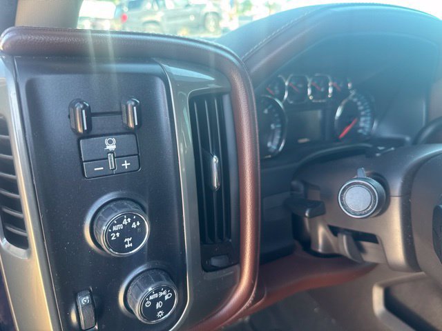 Used 2015 Chevrolet Silverado 1500 High Country w/ High Country Premium Package AWD/4WD image 37