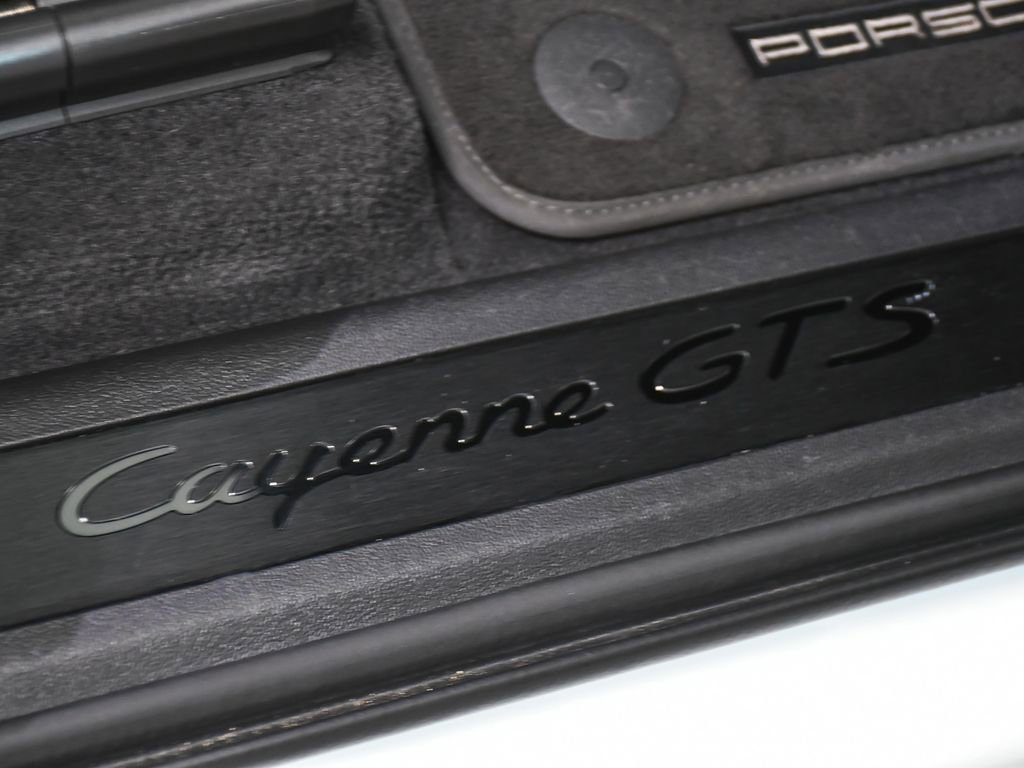 Used 2021 Porsche Cayenne GTS w/ Premium Package Plus AWD/4WD image 16