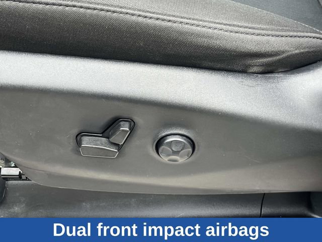 Used 2022 Chrysler Voyager LX FWD image 33