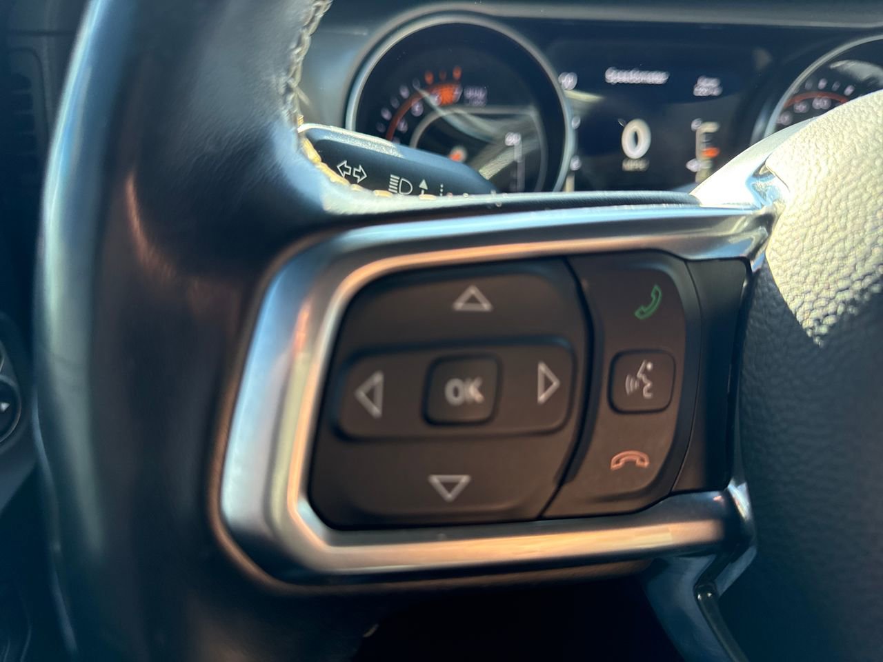 Used 2018 Jeep Wrangler Unlimited Sahara image 25