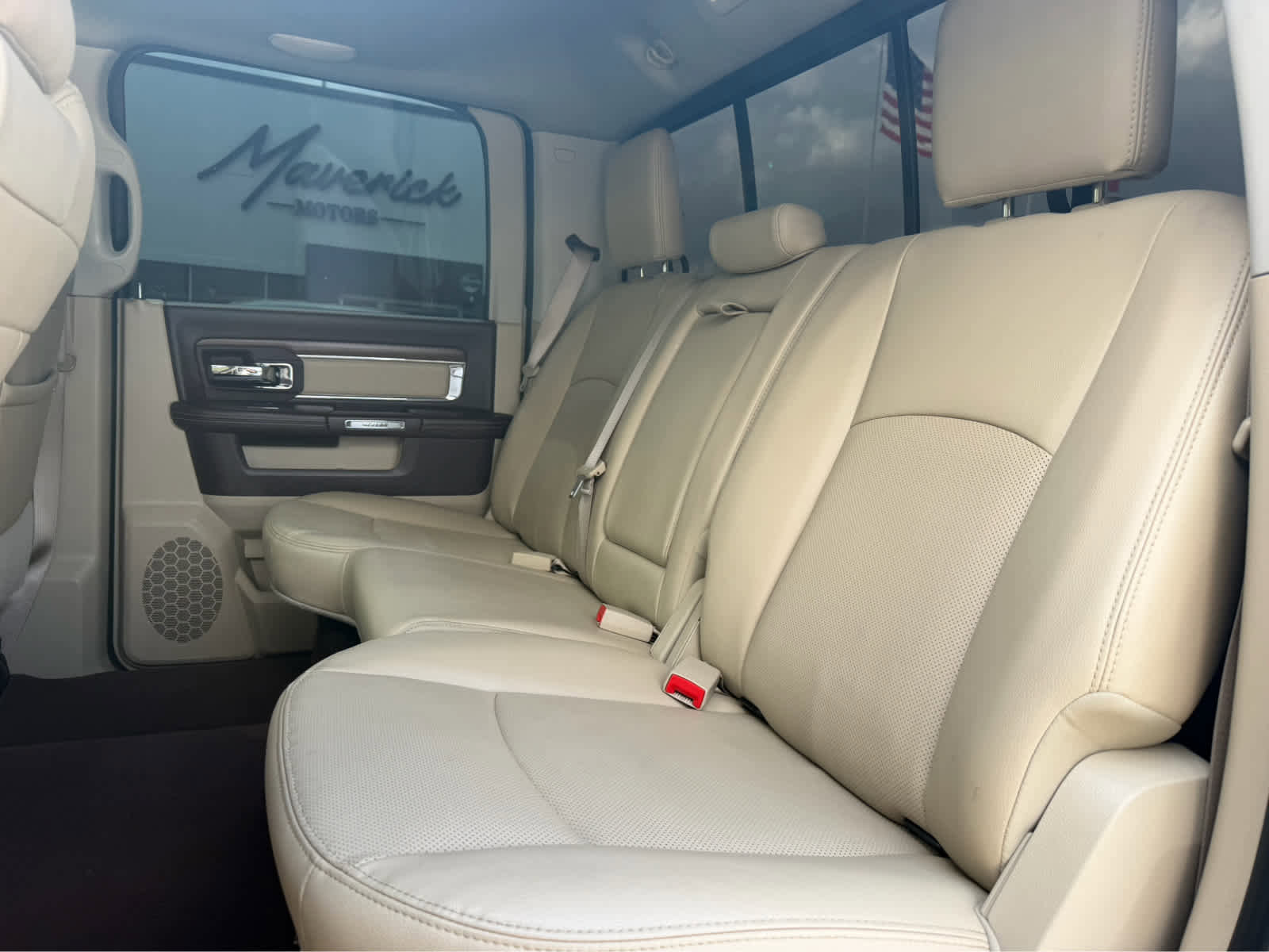 Used 2015 RAM 1500 Laramie w/ Convenience Group RWD image 19