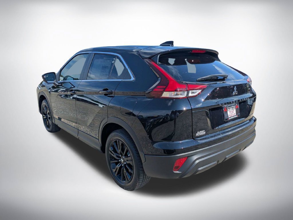 Used 2026 Mitsubishi Eclipse Cross LE AWD/4WD image 5