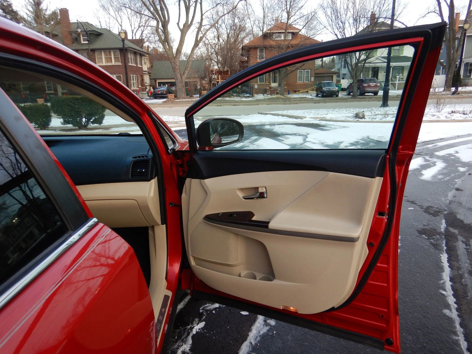 Used 2012 Toyota Venza LE w/ Protection Pkg image 17