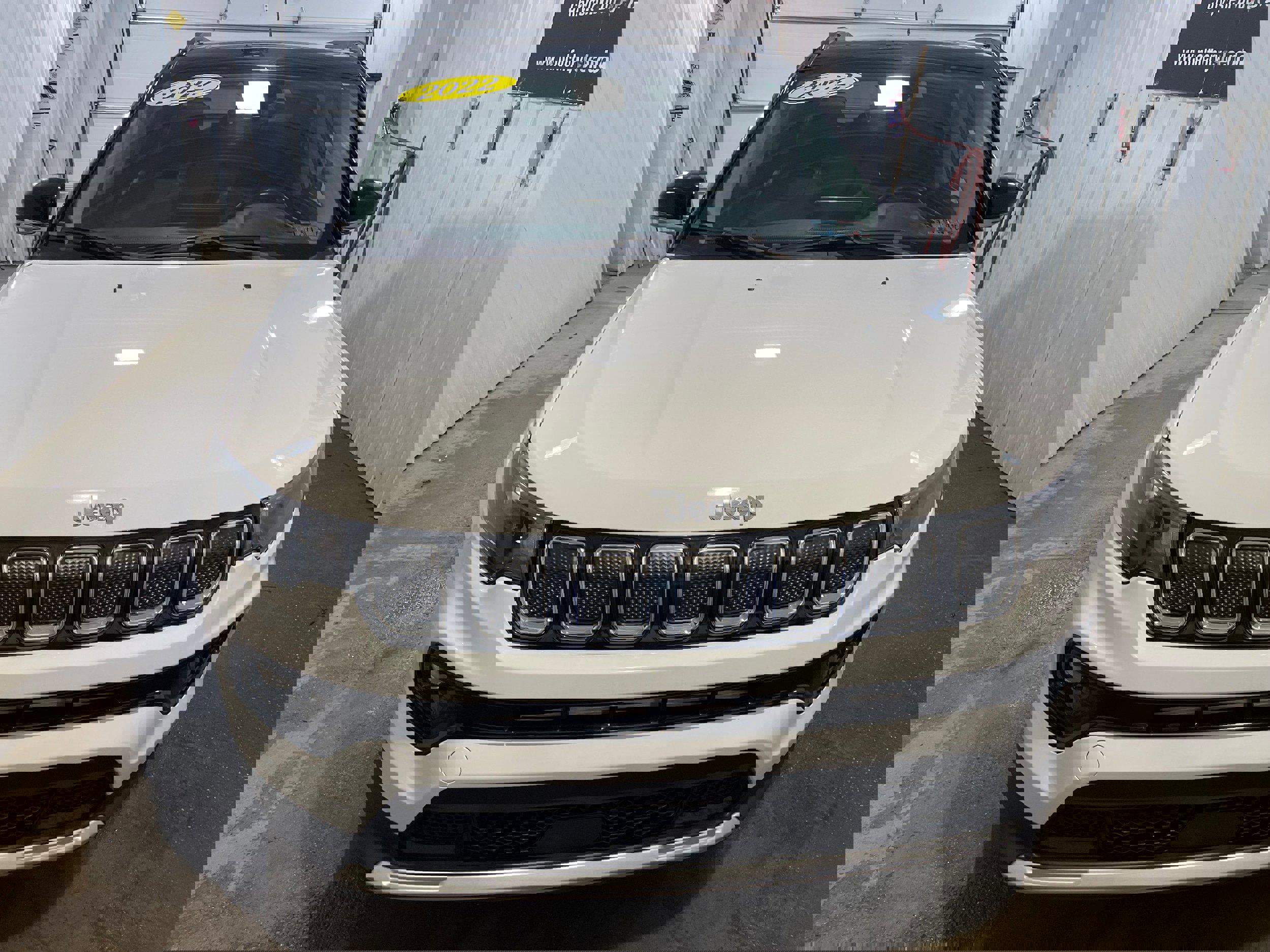 Used 2022 Jeep Compass Limited w/ Sun and Sound Group image 3