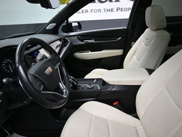 Used 2024 Cadillac XT6 Sport w/ Technology Package image 16