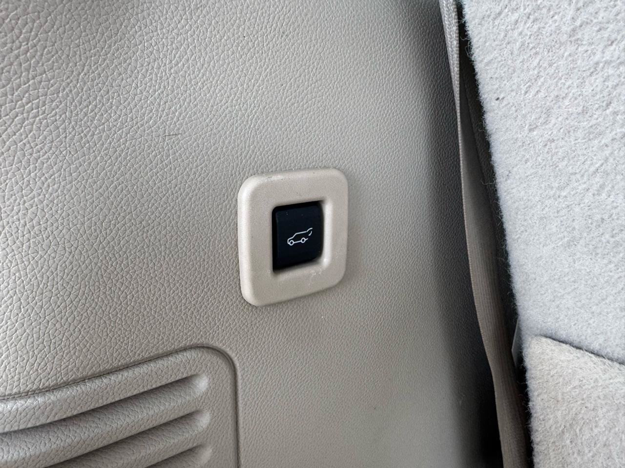 Used 2015 Lincoln Navigator 4WD image 19