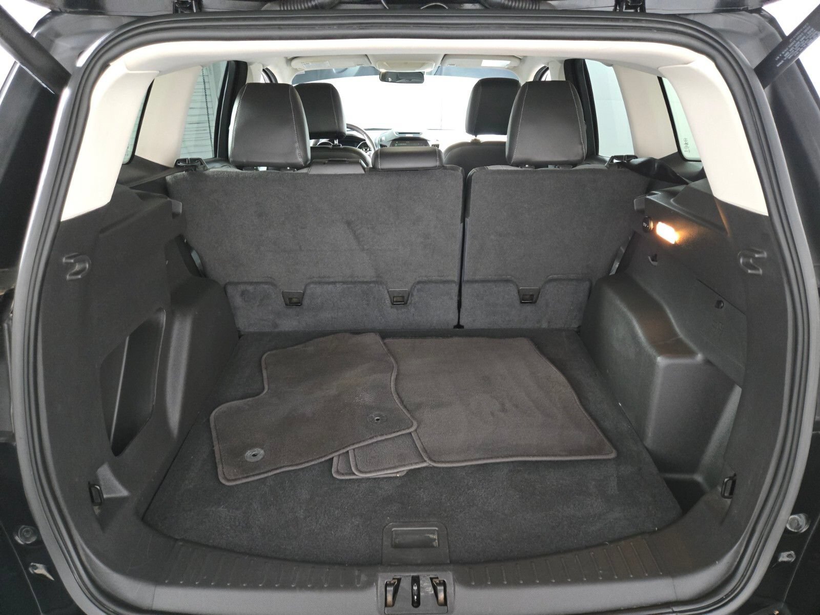 Used 2017 Ford Escape SE w/ Equipment Group 201A FWD image 14