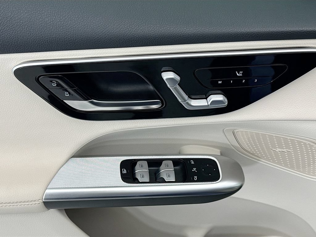Certified 2026 Mercedes-Benz GLC 300 image 21