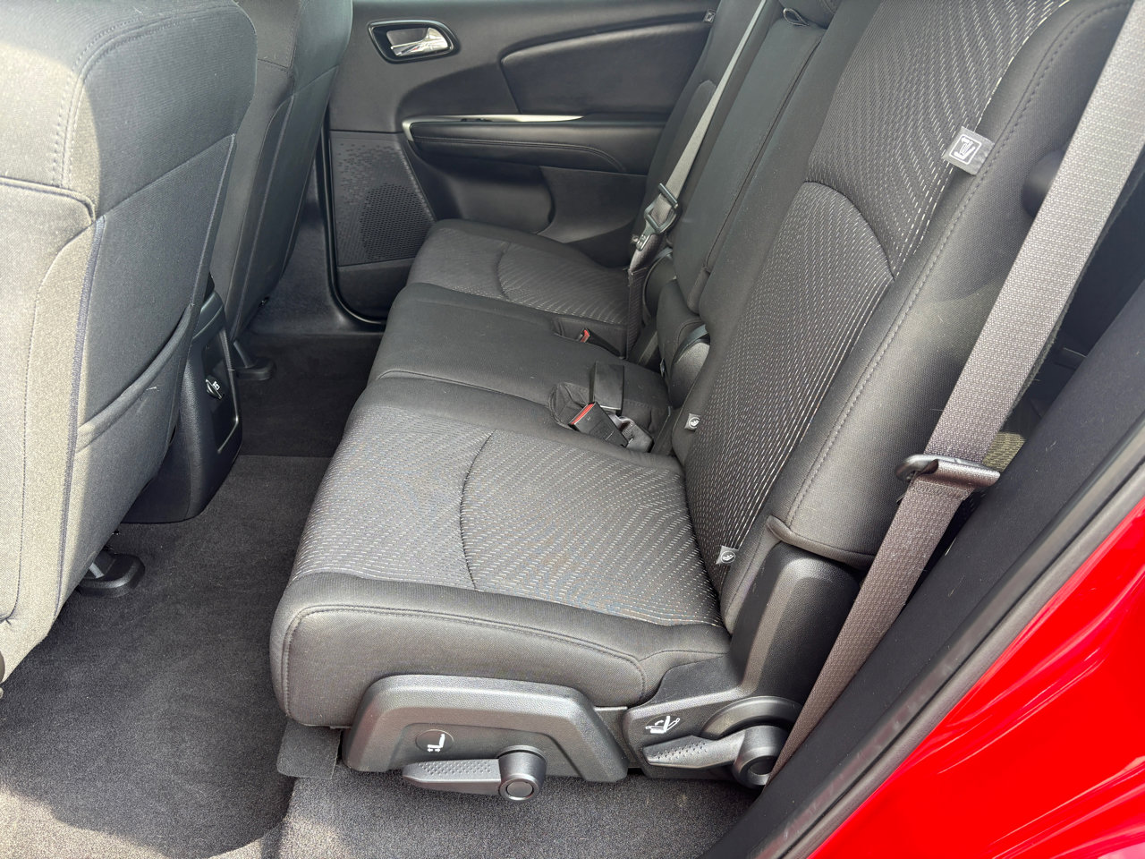 Used 2020 Dodge Journey SE image 9