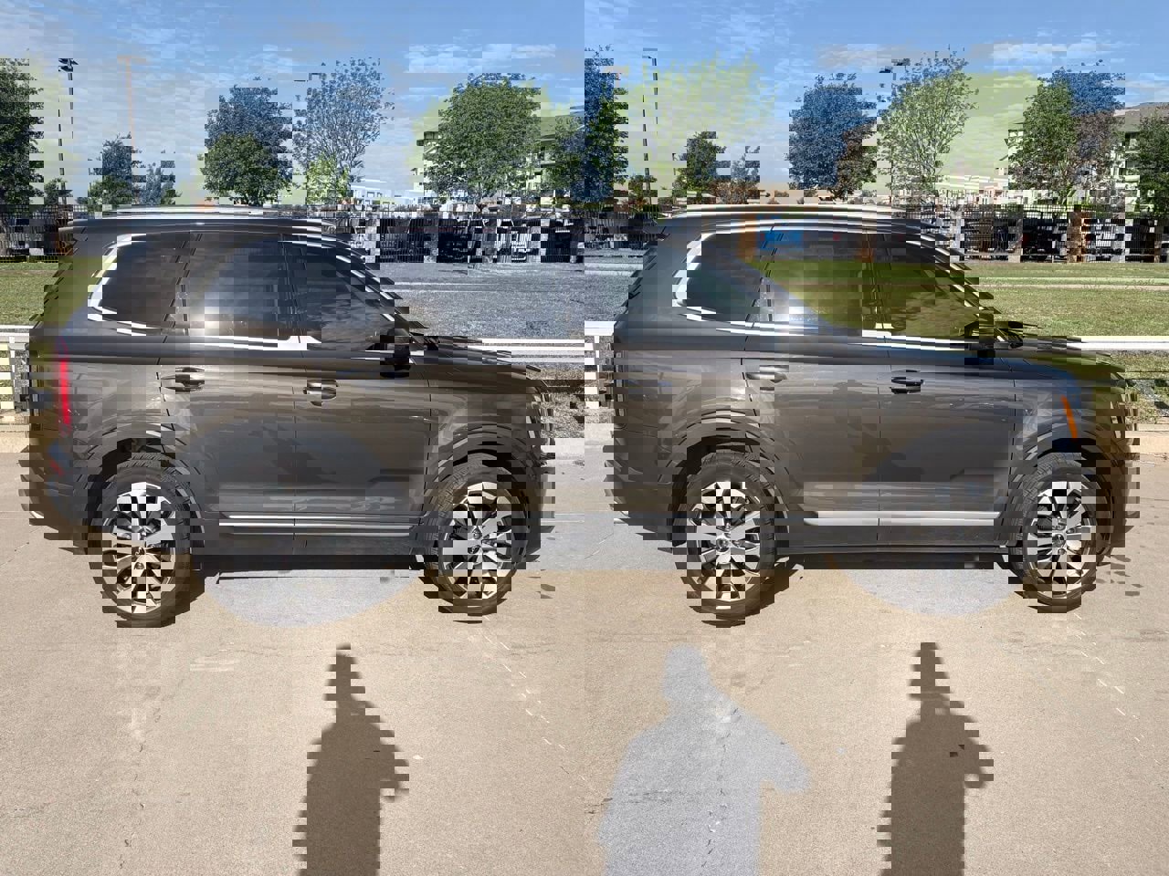 Used 2022 Kia Telluride S image 3