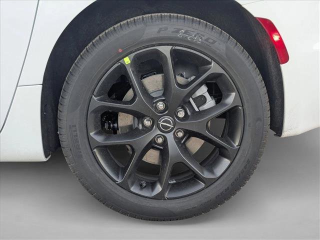 New 2026 Chrysler Pacifica Limited w/ S Appearance Package image 10