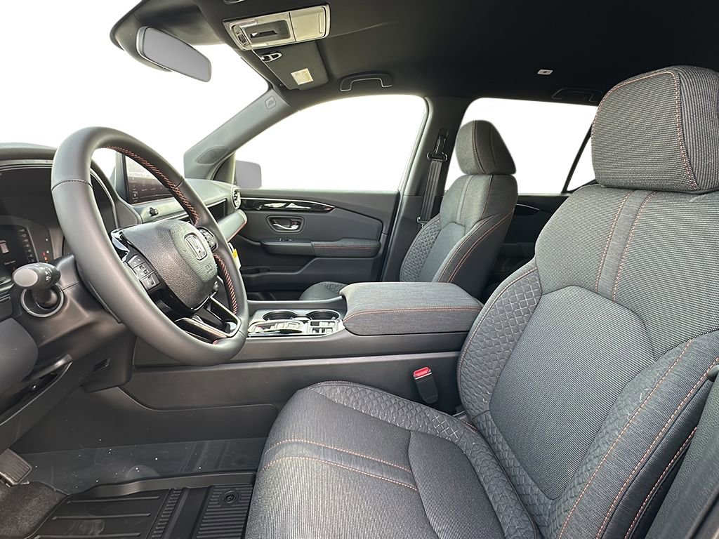 New 2026 Honda Pilot Sport image 10