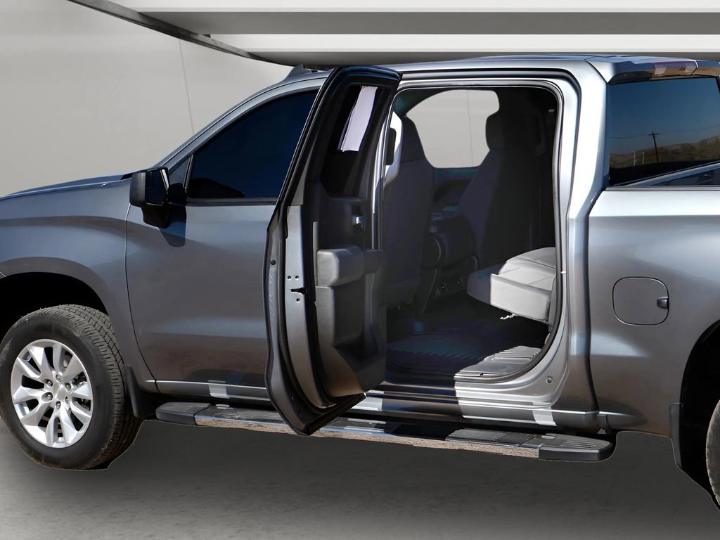 Used 2020 Chevrolet Silverado 1500 Custom w/ Custom Value Package image 12