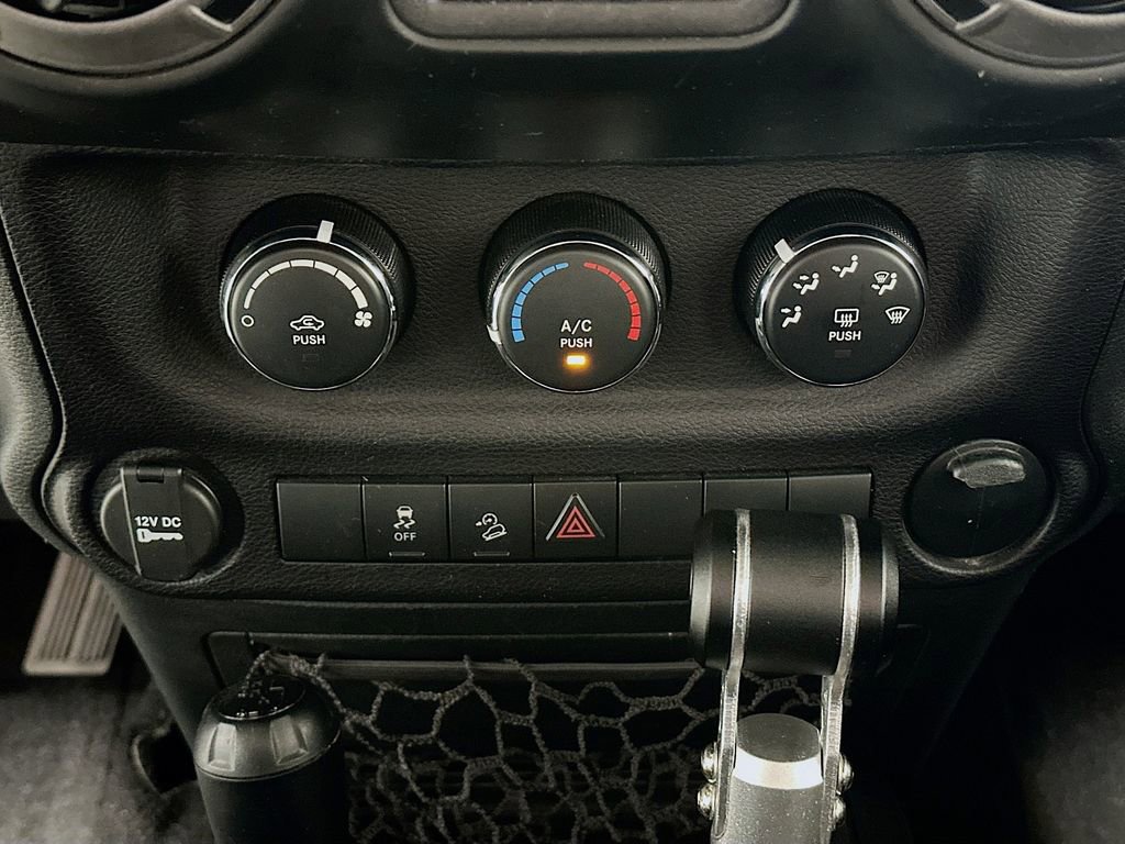 Used 2015 Jeep Wrangler Unlimited Sport AWD/4WD image 15