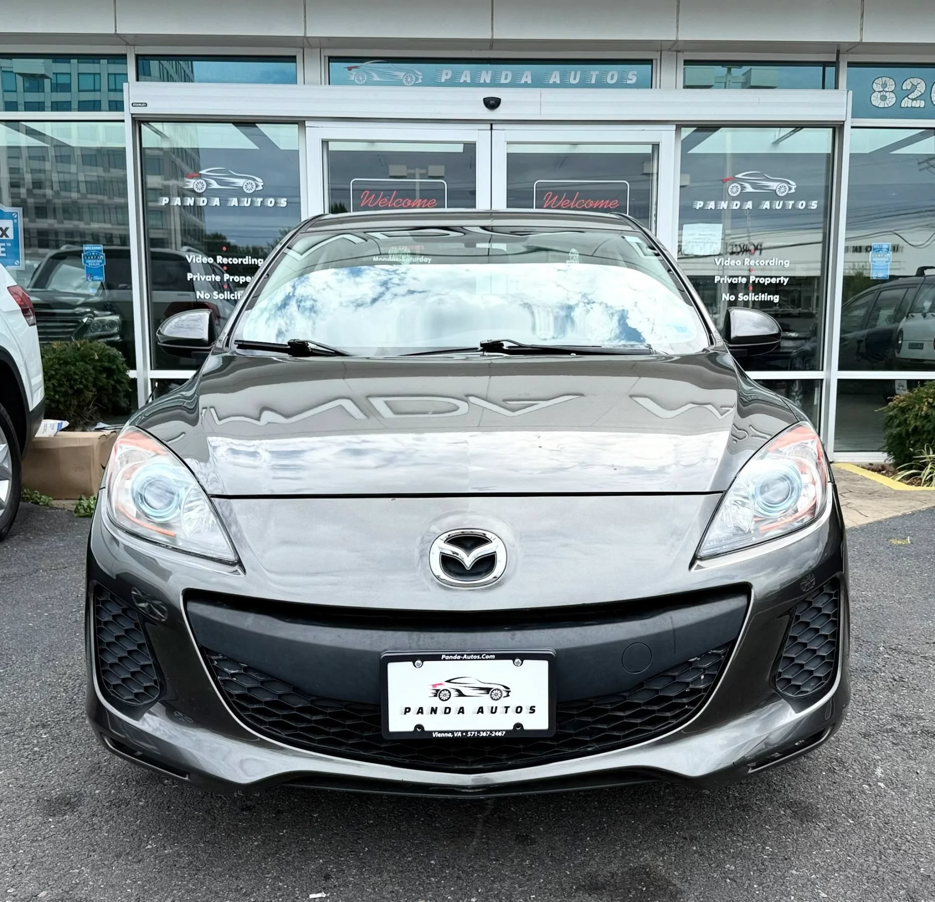 Used 2013 MAZDA MAZDA3 i Touring FWD image 2
