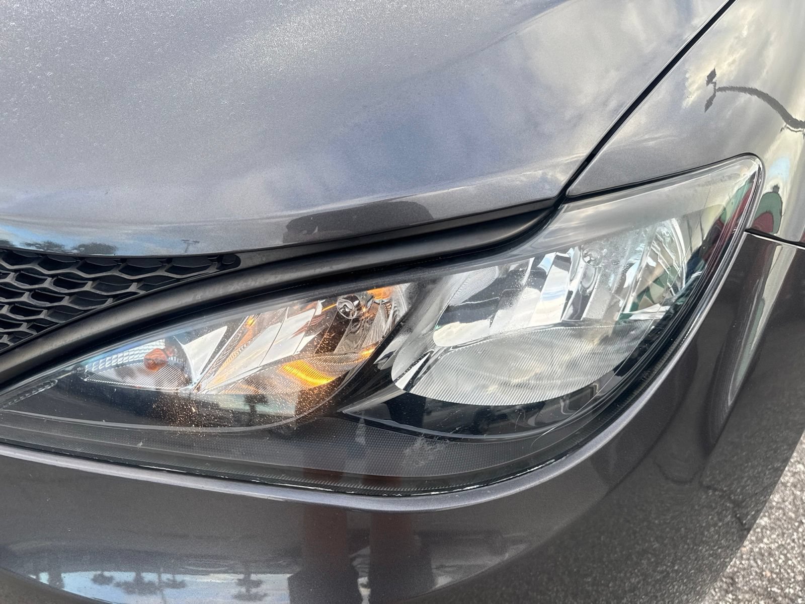 Used 2022 Chrysler Voyager LX FWD image 10