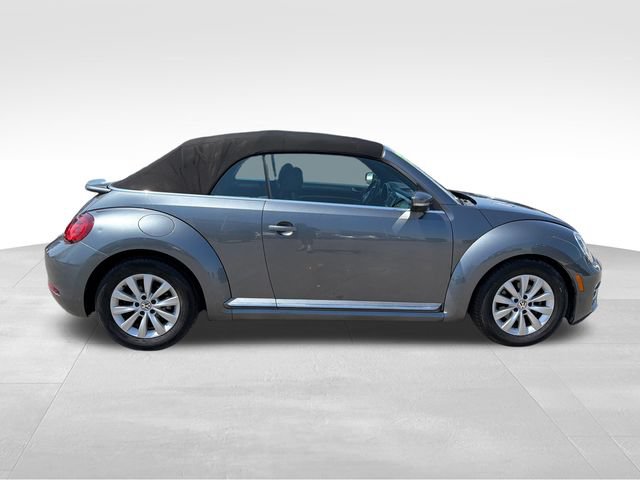 Used 2017 Volkswagen Beetle 1.8T S FWD image 8