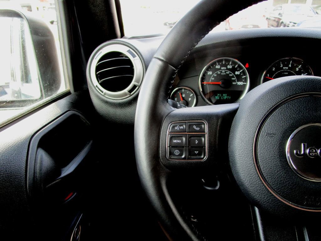 Used 2018 Jeep Wrangler Unlimited Sahara w/ Connectivity Group image 19