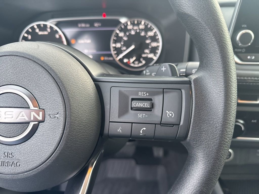 Used 2023 Nissan Rogue S image 28