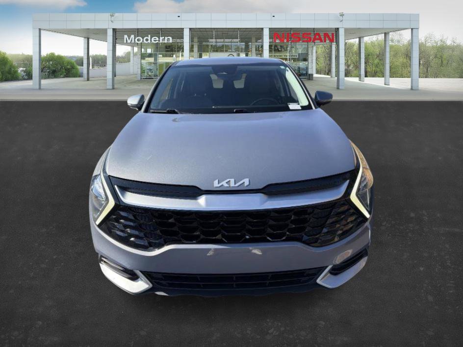 Used 2023 Kia Sportage EX image 2