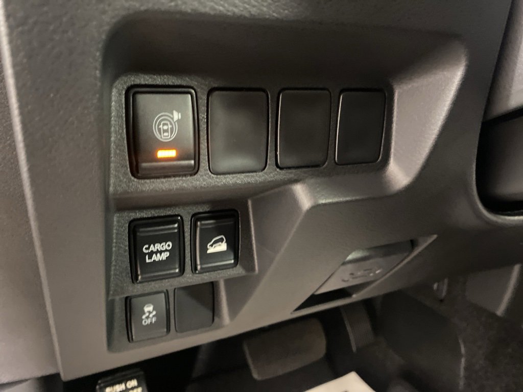 Used 2025 Nissan Frontier SV image 25