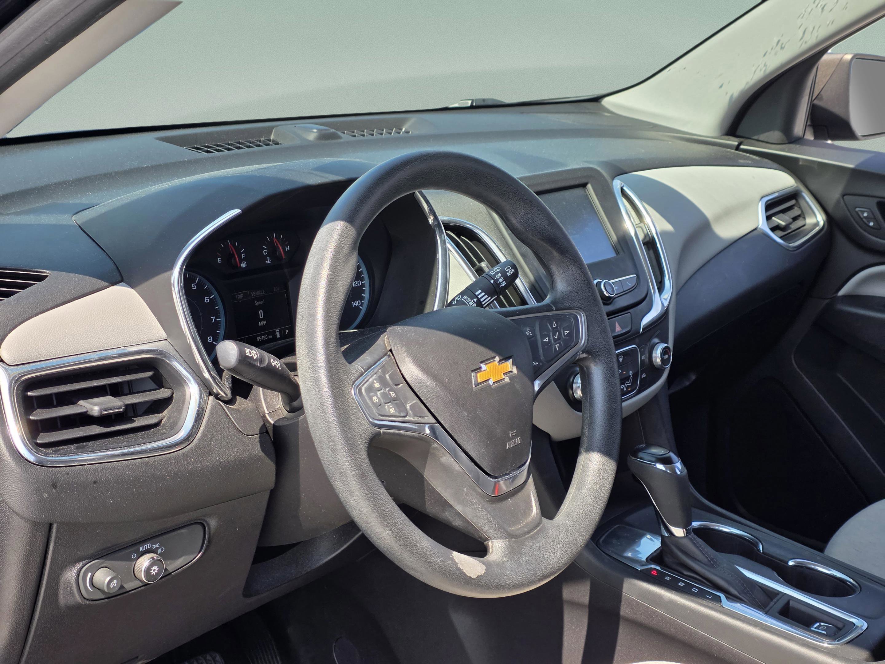 Used 2018 Chevrolet Equinox LS FWD image 10