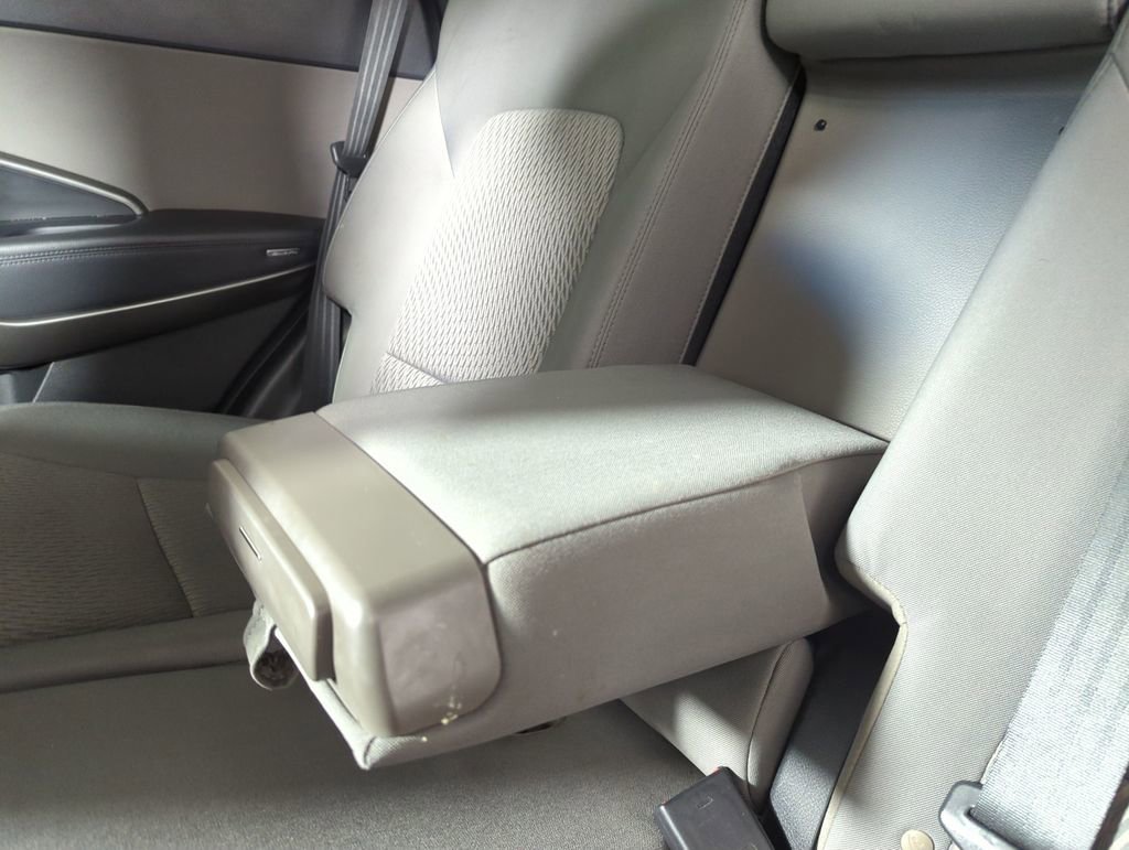 Used 2018 Hyundai Santa Fe Sport FWD image 33