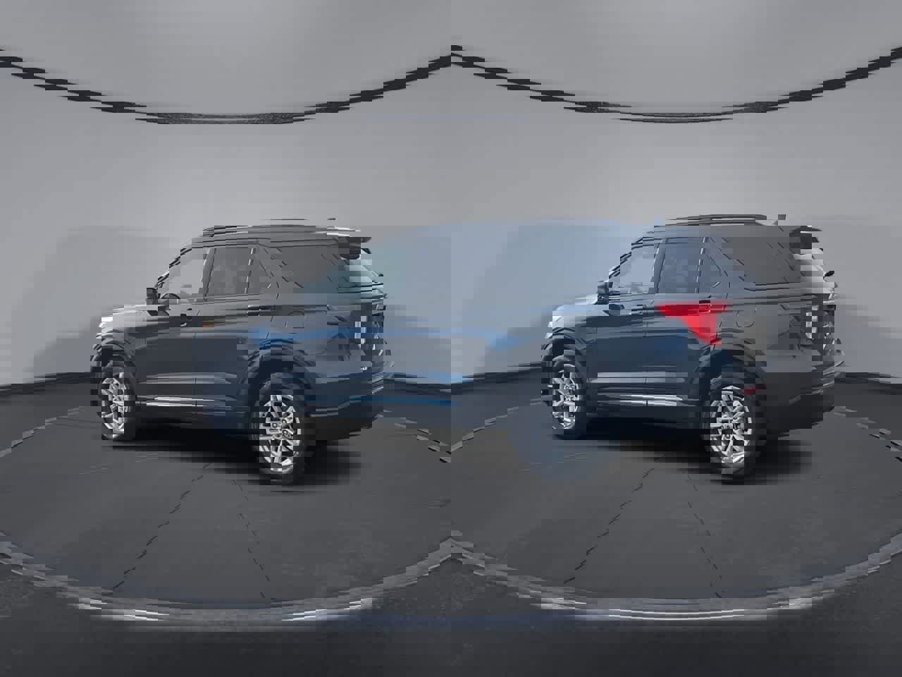 Certified 2024 Ford Explorer XLT image 6