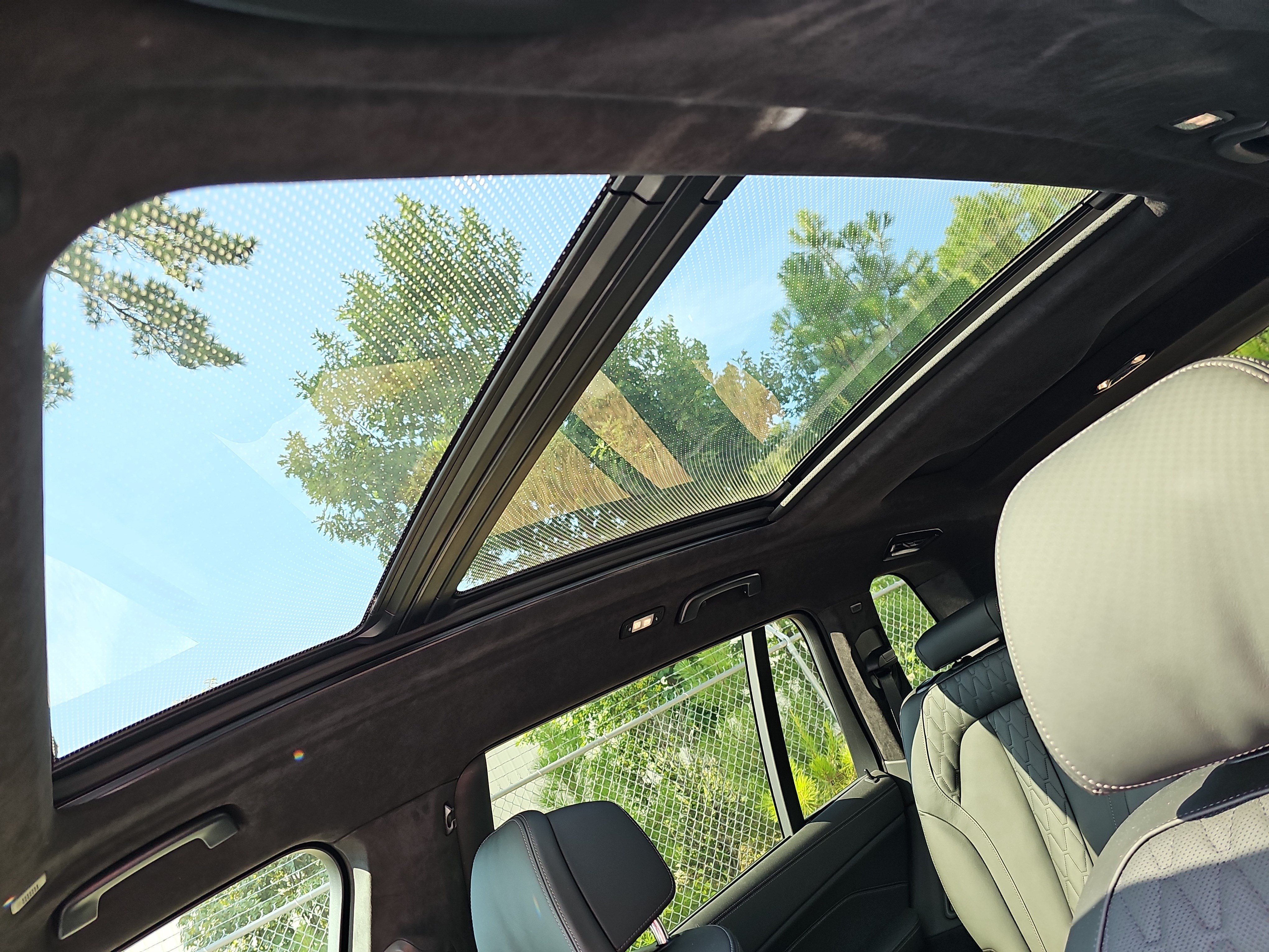 Certified 2025 BMW X7 M60i w/ Executive Package AWD/4WD image 32