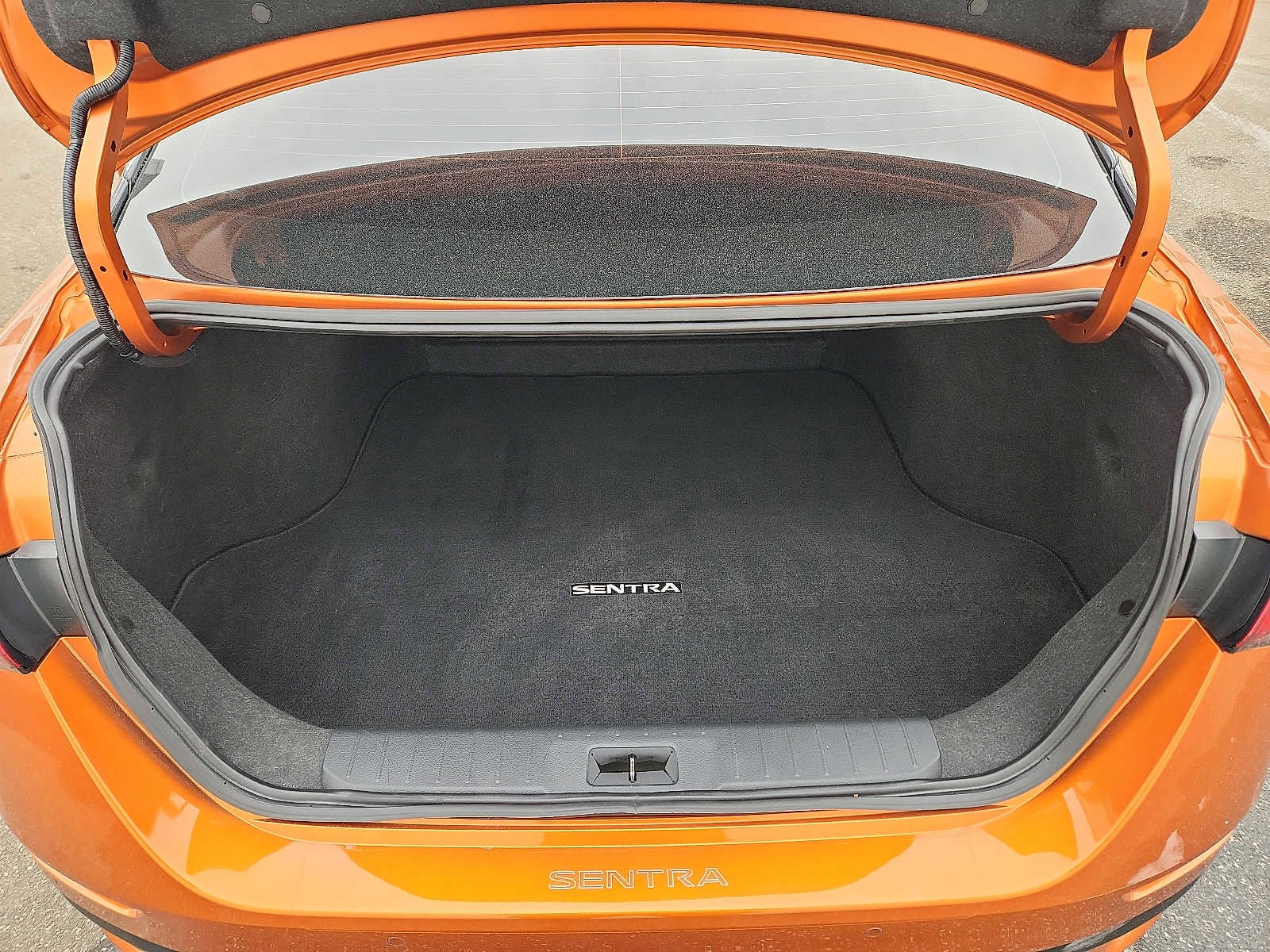 Used 2024 Nissan Sentra SR w/ SR Premium Package image 28