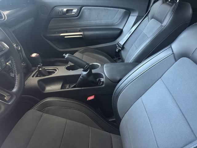 Used 2020 Ford Mustang Shelby GT350 w/ Technology Package RWD image 14