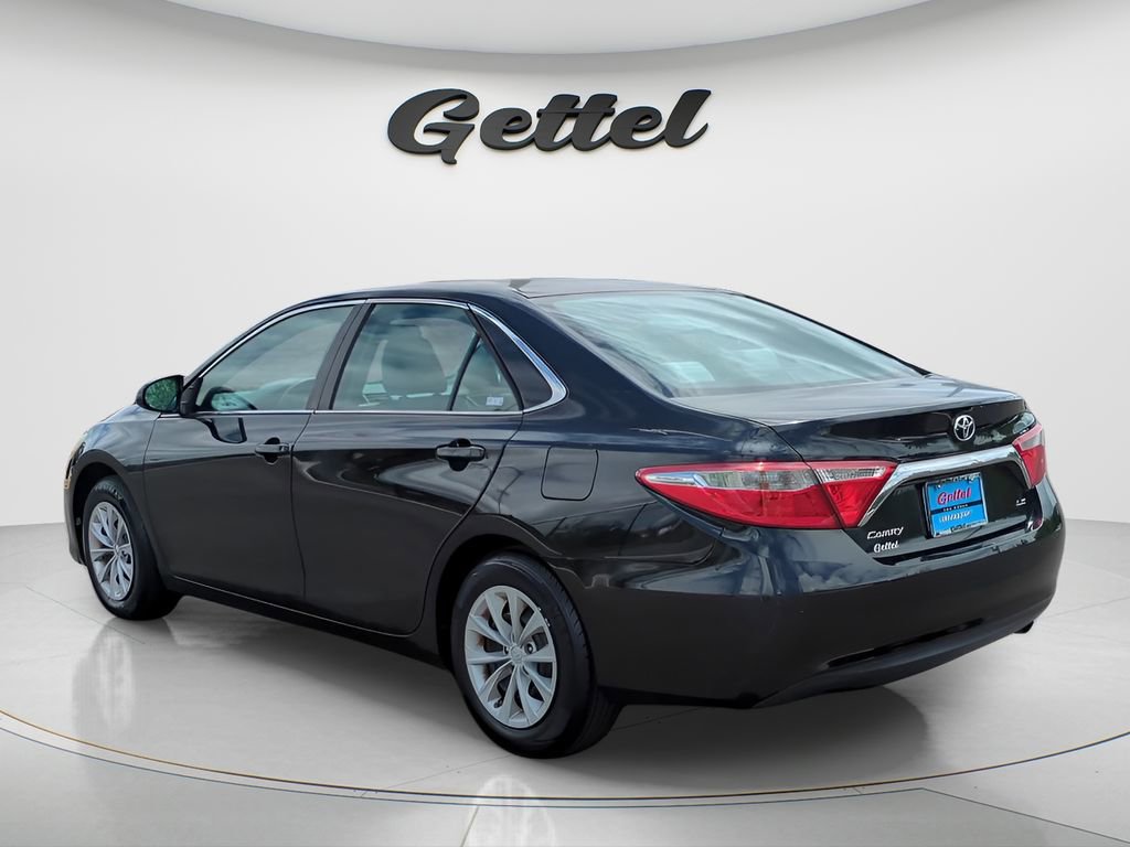 Used 2015 Toyota Camry LE FWD image 14