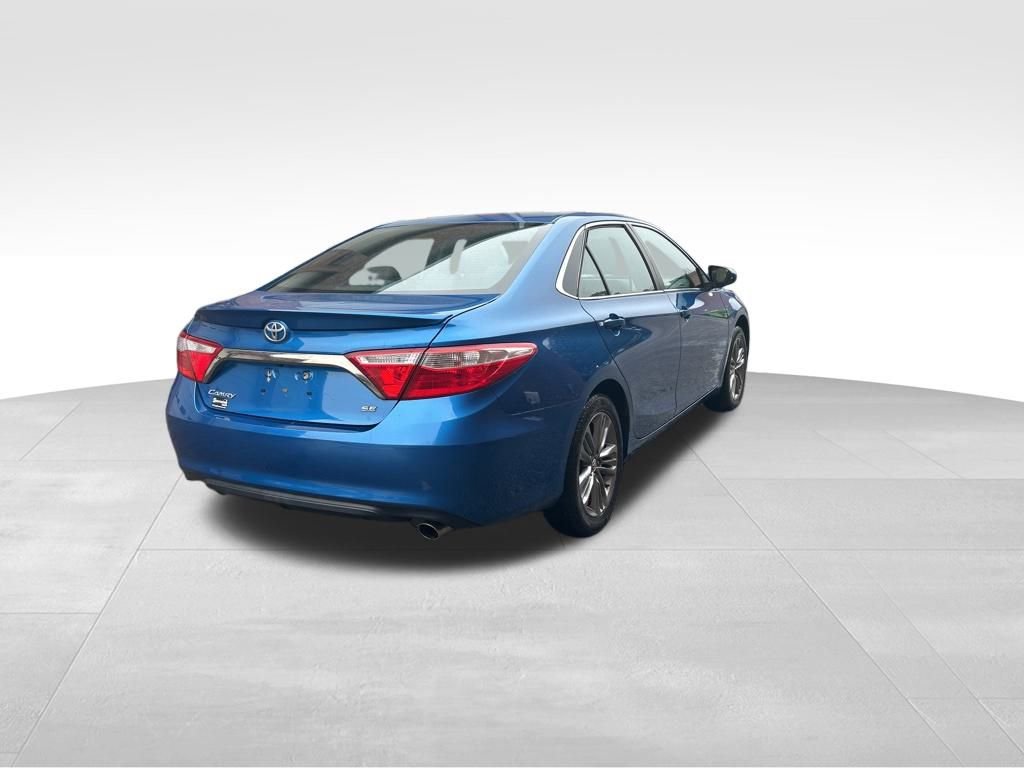 Used 2017 Toyota Camry SE image 5