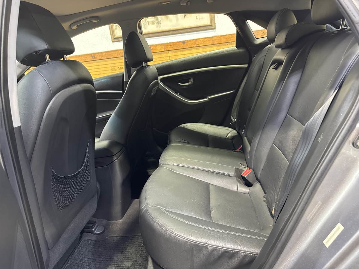 Used 2013 Hyundai Elantra GT w/ Style Pkg image 23