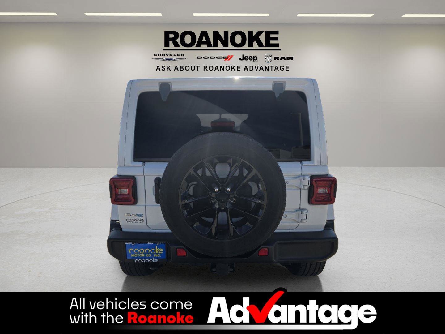 Used 2021 Jeep Wrangler Unlimited Sahara w/ Cold Weather Group image 8