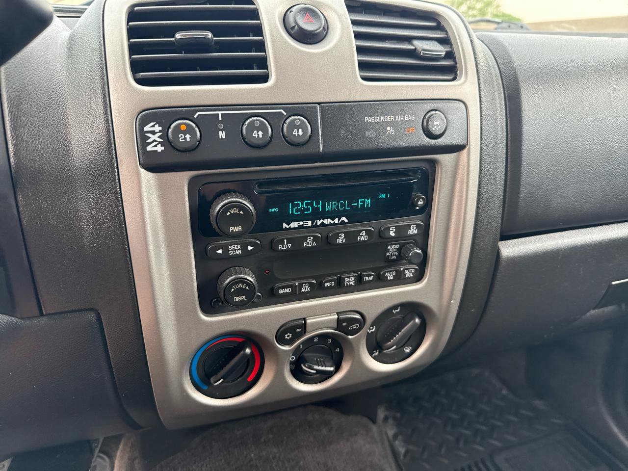 Used 2010 Chevrolet Colorado LT AWD/4WD image 17