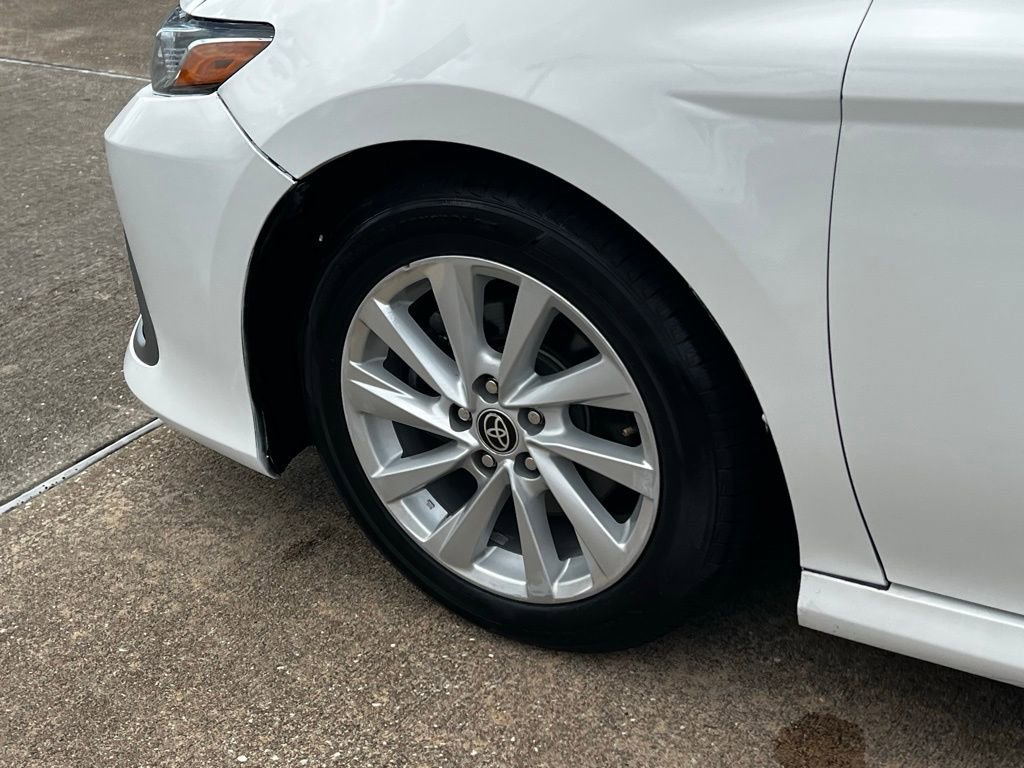 Used 2022 Toyota Camry LE FWD image 16