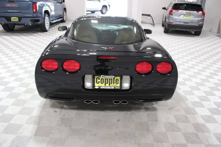 Used 2001 Chevrolet Corvette Coupe w/ Preferred Equipment Group1 RWD image 8