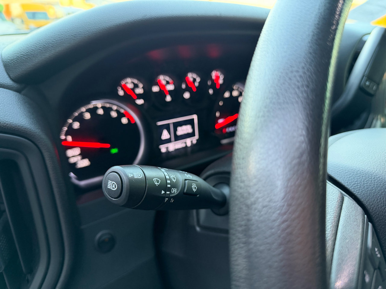 Used 2022 Chevrolet Silverado 1500 Custom image 23