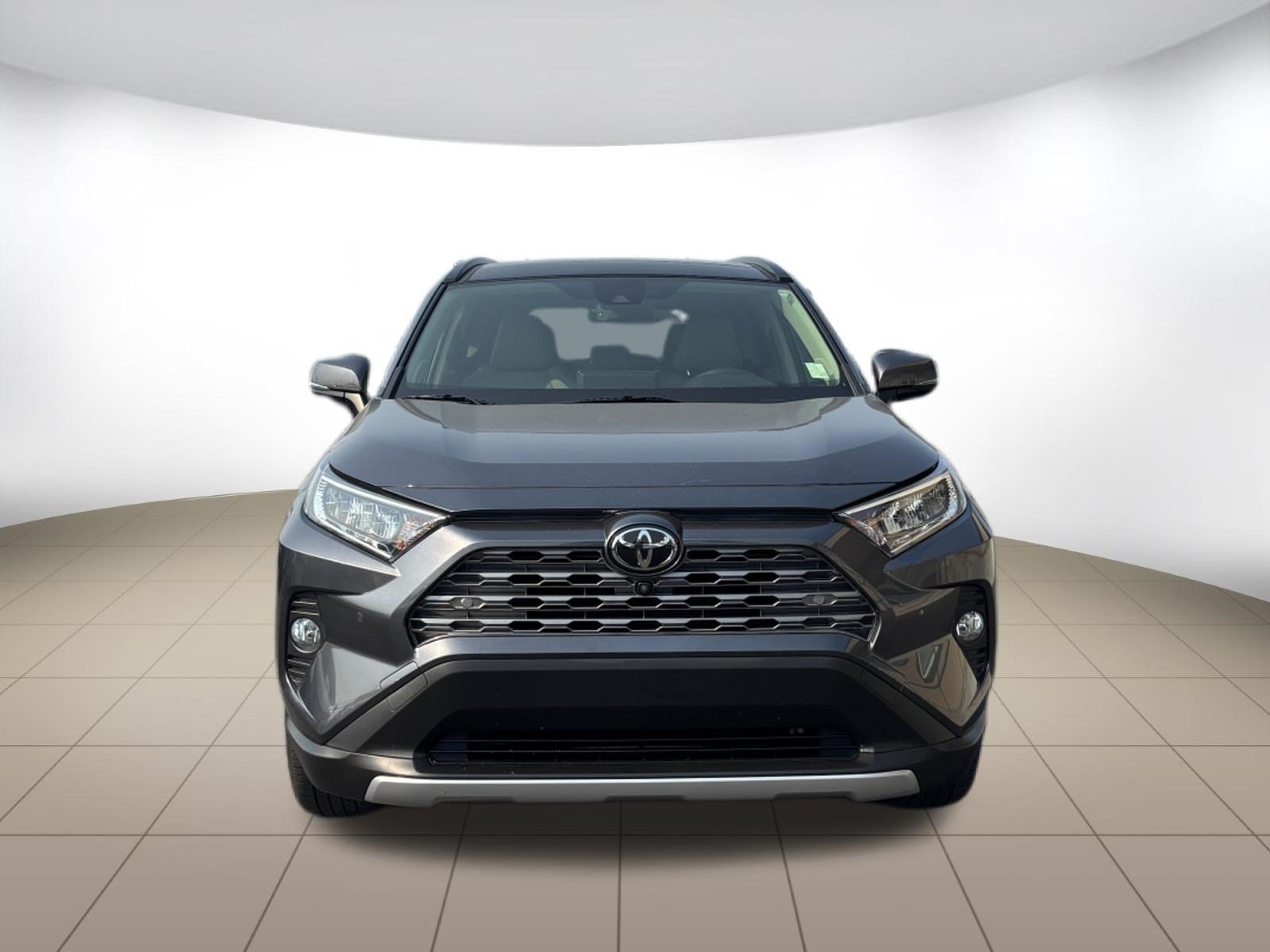 Used 2019 Toyota RAV4 Limited w/ Advanced Technology Package AWD/4WD image 2