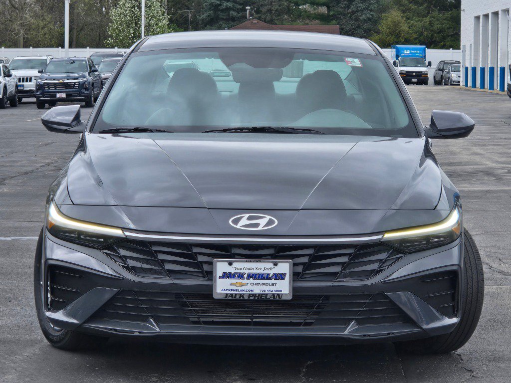 Used 2024 Hyundai Elantra SEL FWD image 4
