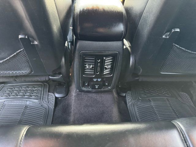Used 2017 Jeep Grand Cherokee Limited image 24