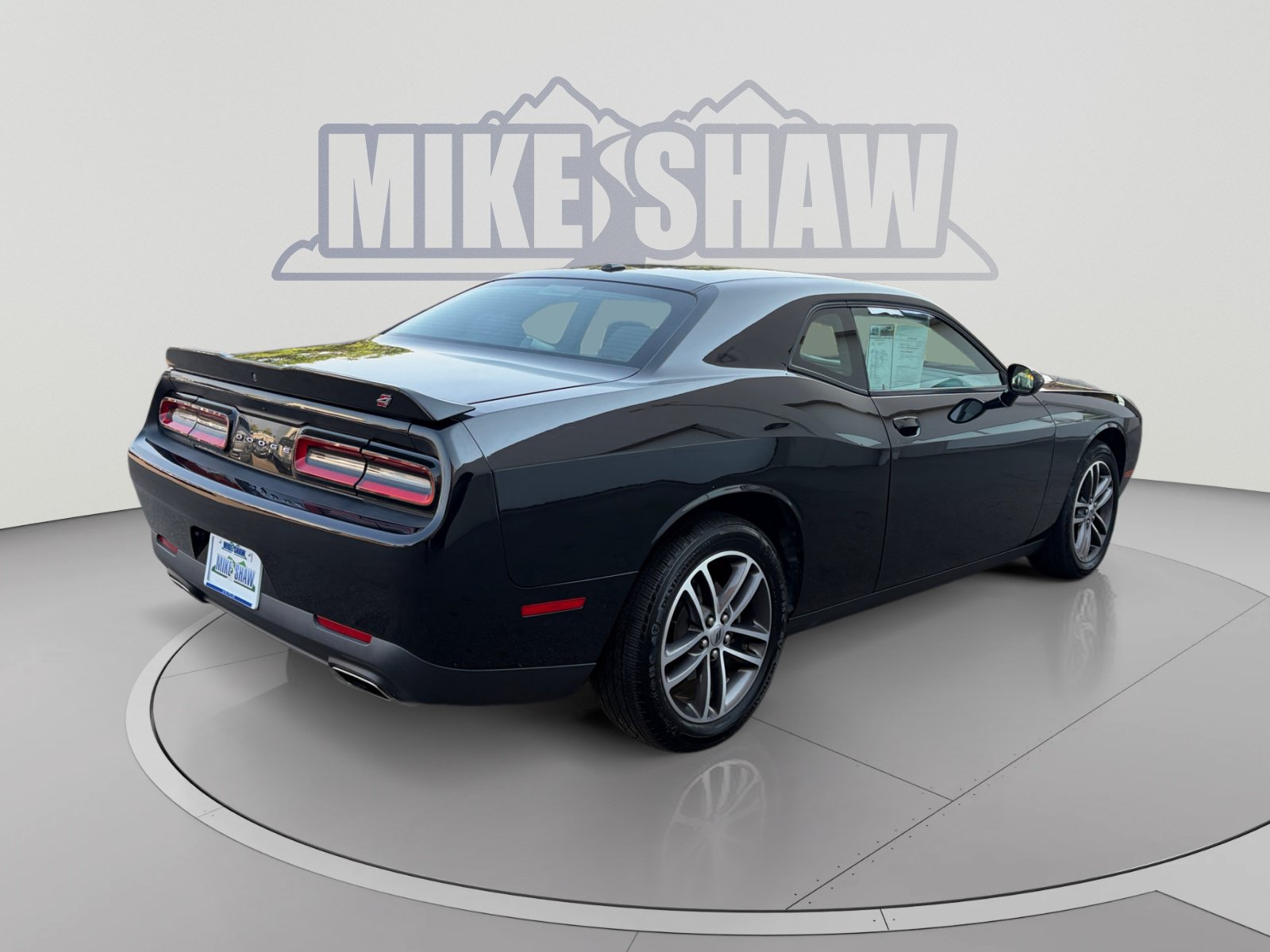 Used 2019 Dodge Challenger SXT AWD/4WD image 5