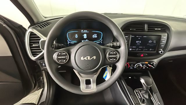Used 2024 Kia Soul LX w/ Option Group 015 FWD image 15