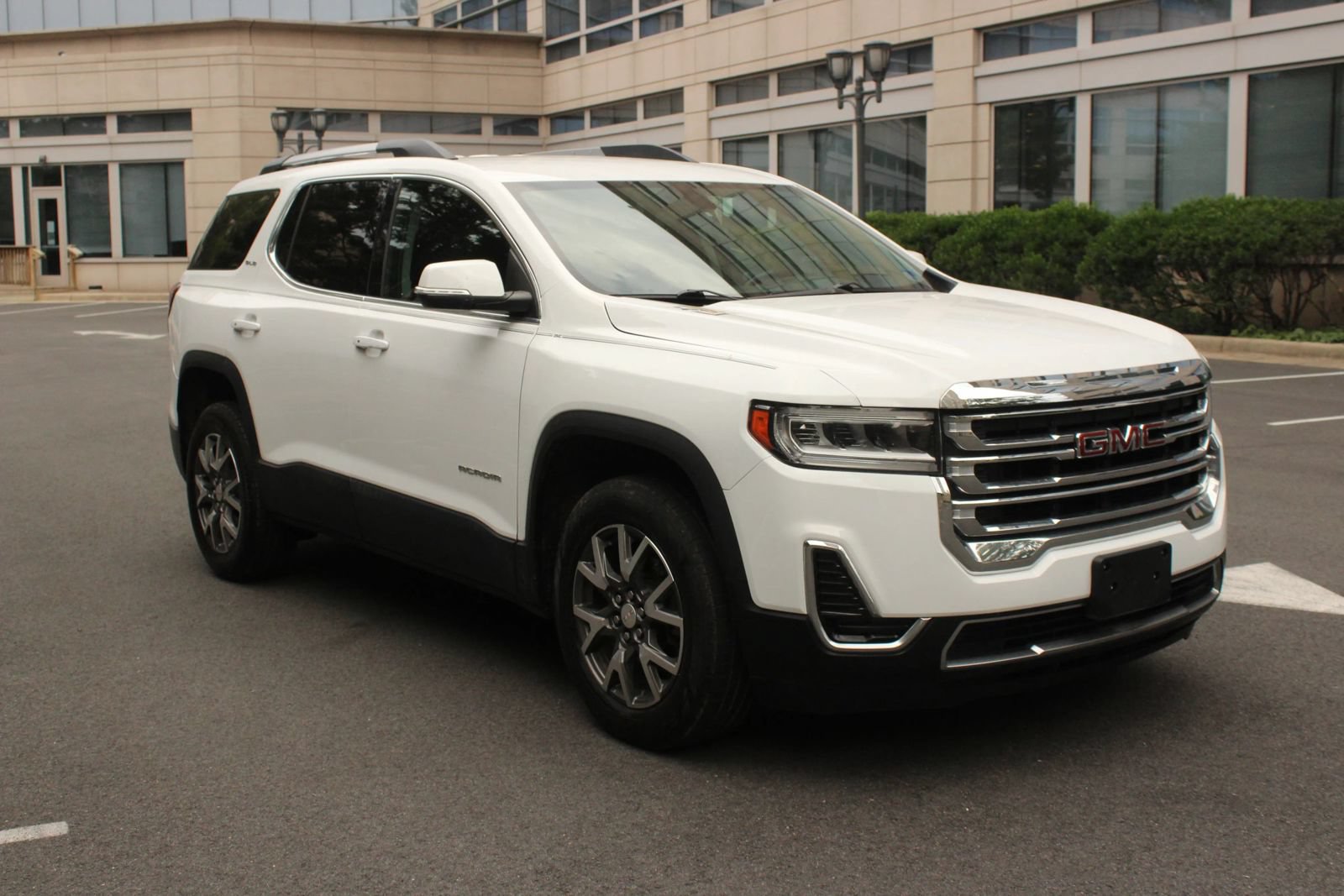 Used 2020 GMC Acadia SLE w/ Driver Convenience Package