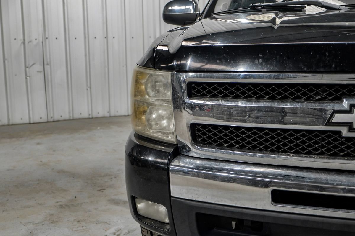 Used 2010 Chevrolet Silverado 1500 LT w/ Regional Value Package image 42