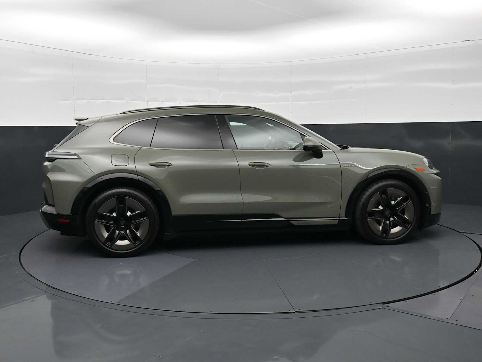 New 2026 Porsche Cayenne Turbo AWD/4WD image 34