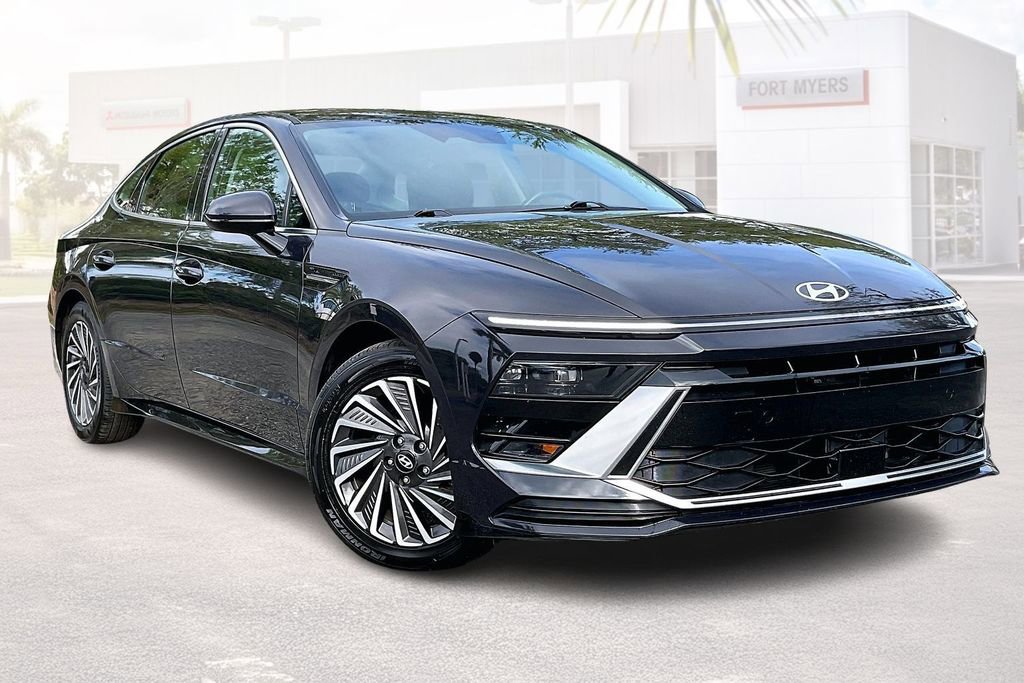 Used 2025 Hyundai Sonata SEL image 1