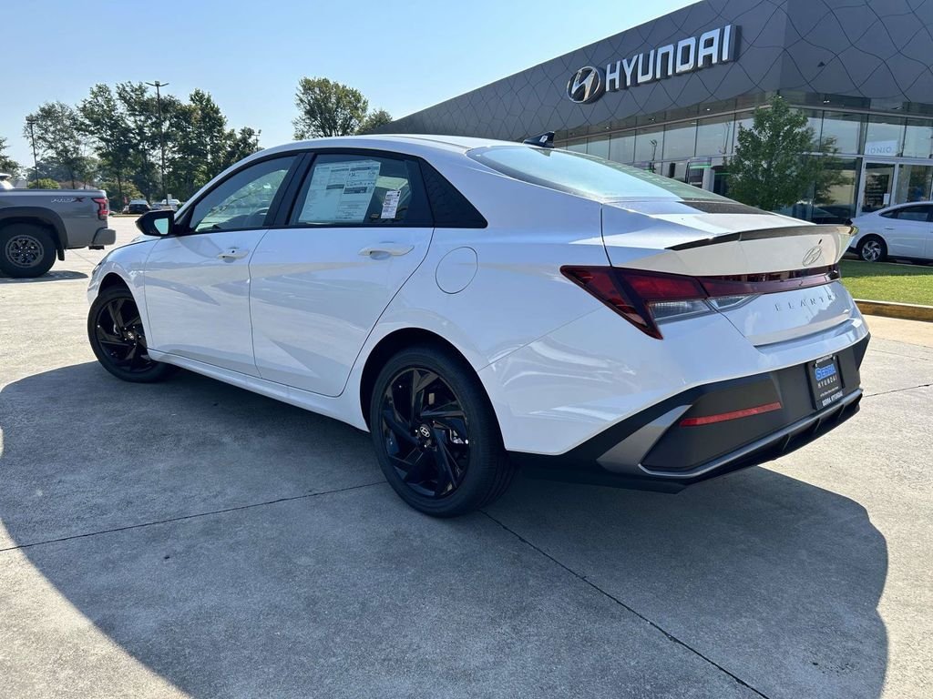 New 2026 Hyundai Elantra SEL Sport FWD image 5
