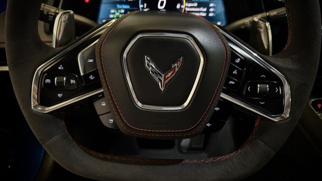 Used 2024 Chevrolet Corvette Stingray Premium Cpe w/ Z51 Performance Package RWD image 10